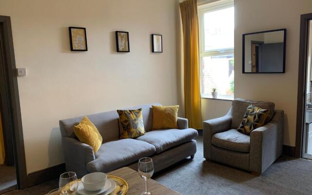 Balfour - Beautiful refurbished spacious 3 bedroom Gateshead flat