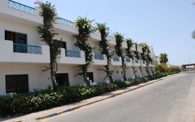 Sharm Cliff Resort