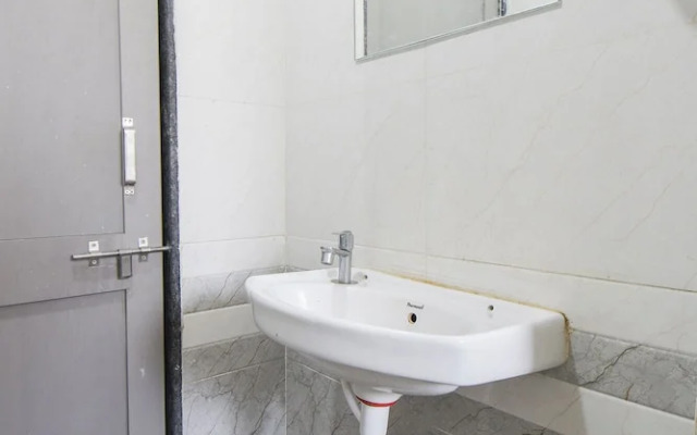 Fabhotel Keshava executive - Nr Mahadji Shinde chhatri