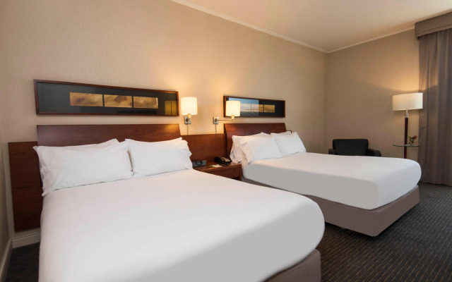 Holiday Inn Santiago - Airport Terminal by IHG