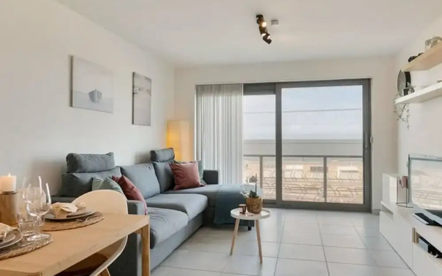 Cosy Apartment With Amazing Beach View