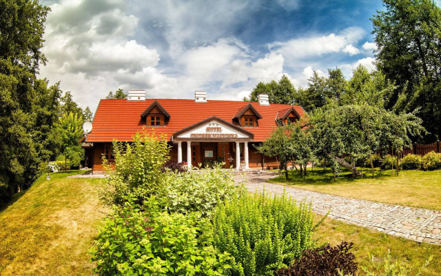 Hotel Dworek Wapionka