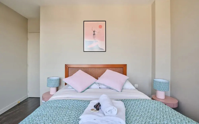 Sublime 2 Bedroom Flat Quai de Seine Eiffel Tower