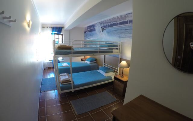 Supertubos Beach Hostel