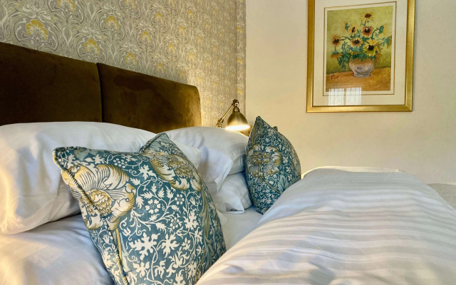 Tŷ Mawr Country Hotel