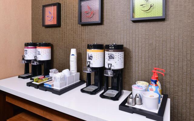 Hampton Inn & Suites St. Louis-Edwardsville