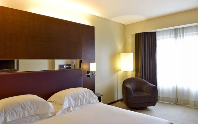 Porto Palácio Hotel by The Editory