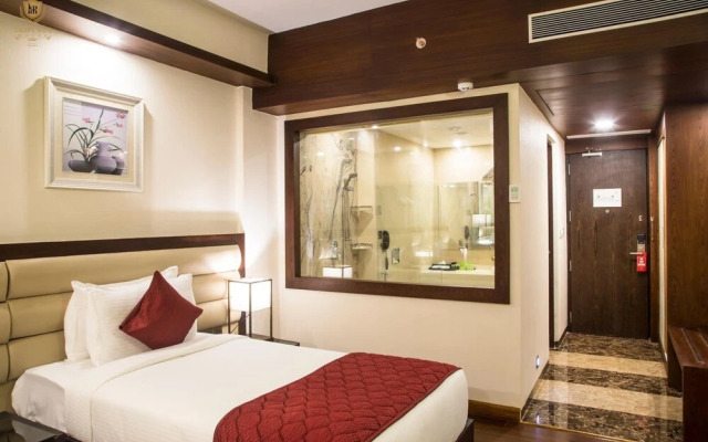 Kpm Tripenta Hotel