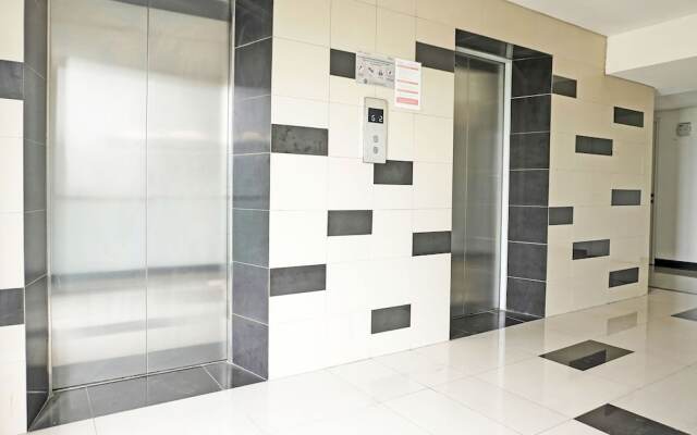 Collection O 92959 Apartement Sentraland Karawang By AT Room