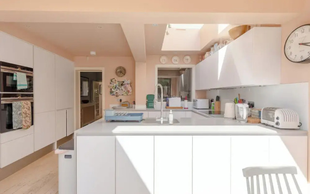 Beautiful Family-Friendly 3BD House - North Sheen