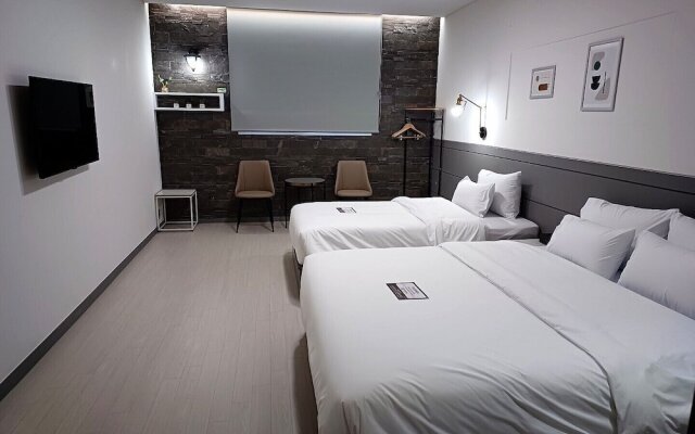 Hi&Hotel