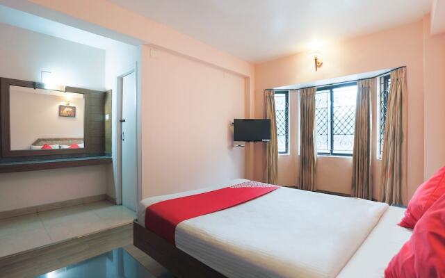 OYO 48910 Hotel Blue Bird