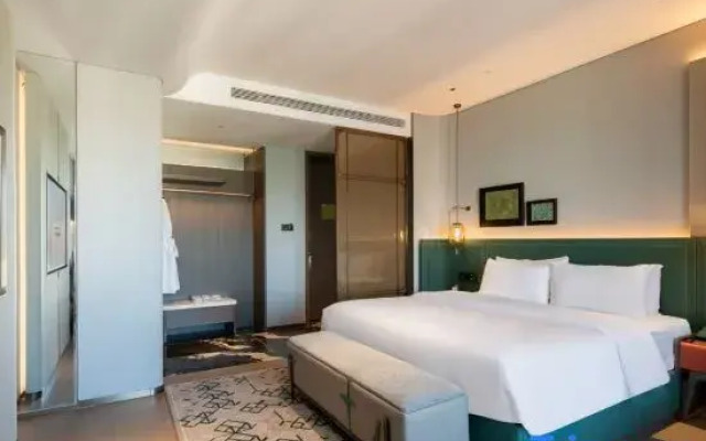 Royal Hotel