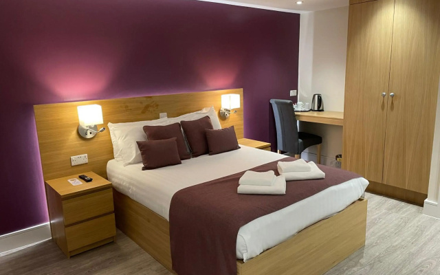 Holtwhites Hotel