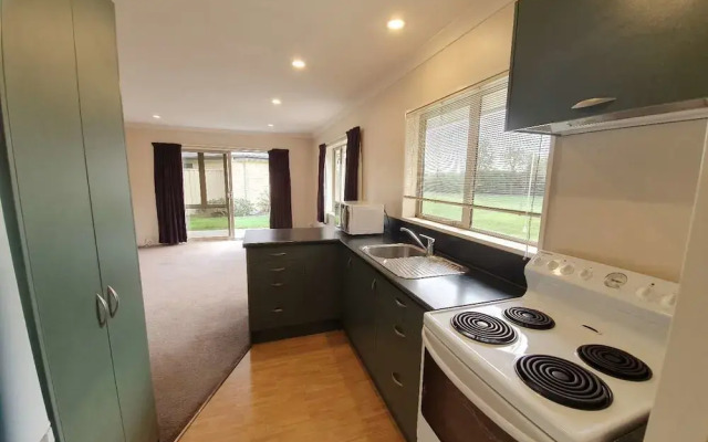 Claremont Country Lodge B&B