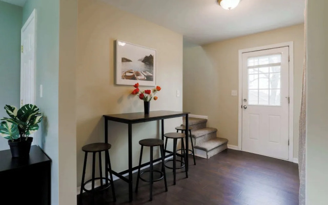 Your Cozy Lockwood Lodge Awaits!