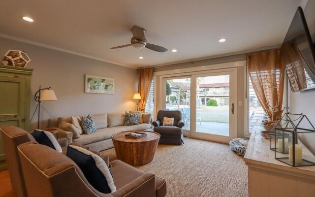 Newly Remodeled Two-story Condo w/ Wifi - Steps From Beach & Dining