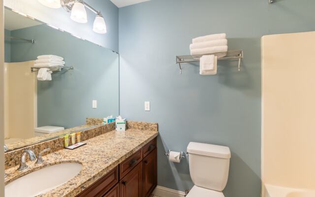 Pacific Reef Hotel & Light Show