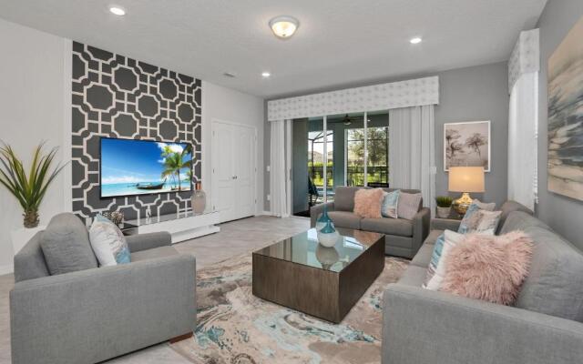 Private Pool Villa W/pool Table, On-site Waterpark