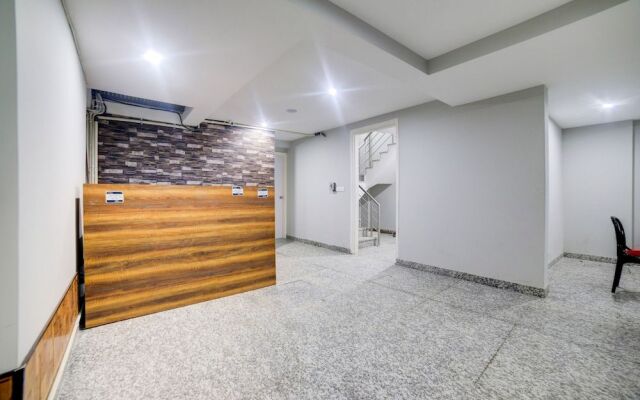 Oyo 28073 Shiva Residency
