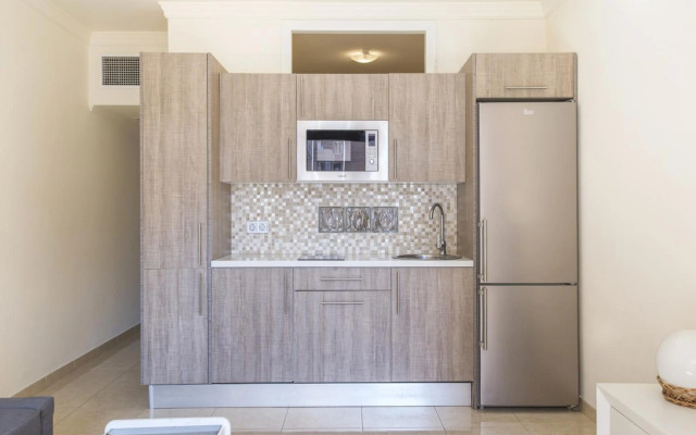 Marina view sunny apartment