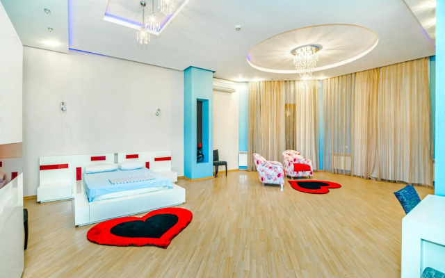 NIzami Street 4 Room DeLuxe. New Building!