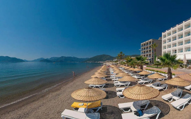 The Beachfront Hotel Adult Only 16 Plus