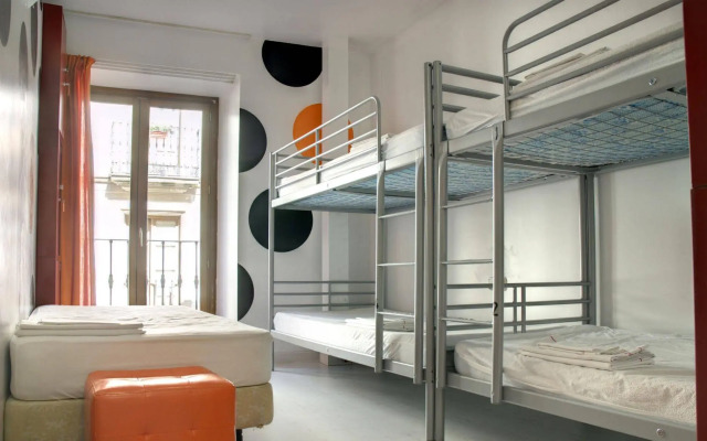 Revolutum Hostel