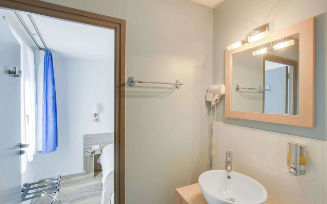 Hotel du Champs de Mars