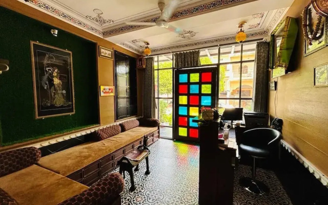 Hotel Ambika Chirwa House