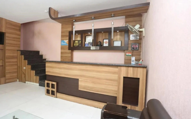 Hotel Nuova By OYO Rooms