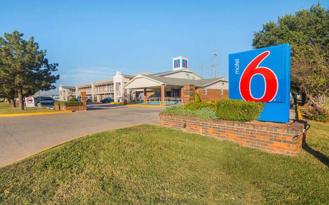 Motel 6 Lawton, OK