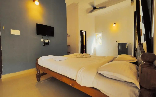 Candolim Glitter Sand