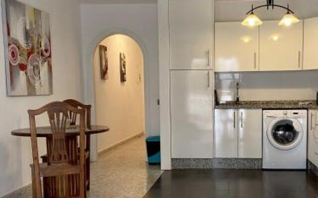 Victoria Court - 1 bed pool & sea view
