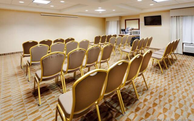 Holiday Inn Express Haskell - Wayne Area by IHG