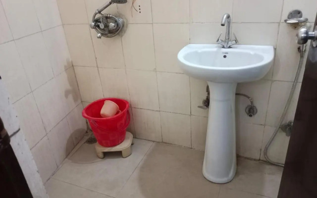 Airport Hotel Parikshit Palace
