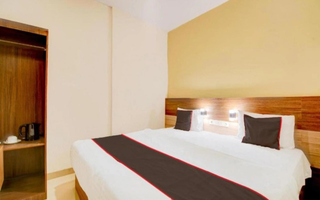 Capital O Pusat Kota Pekanbaru Near Mall Living World Formerly Radja Homestay