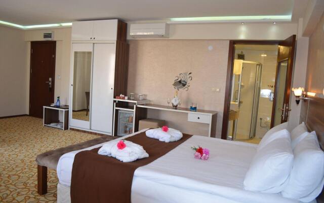 Perama Hotel