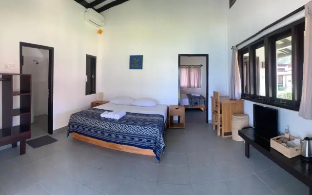 Balong Balong Surf Bungalows