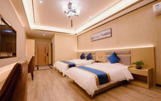 No.99 Holiday Hotel (Yinchuan Baohu Park)