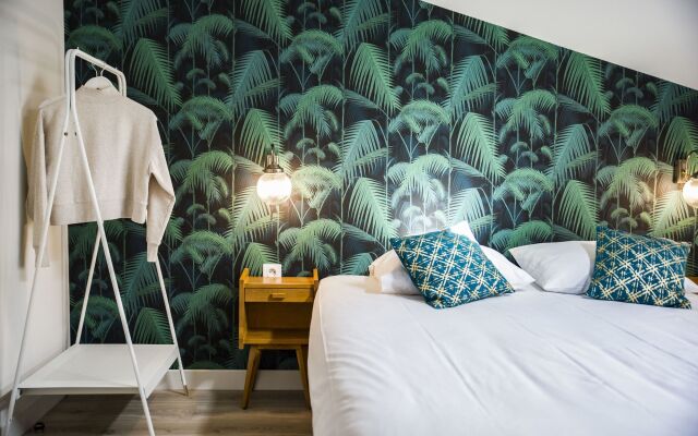 Georges Hostel & Café