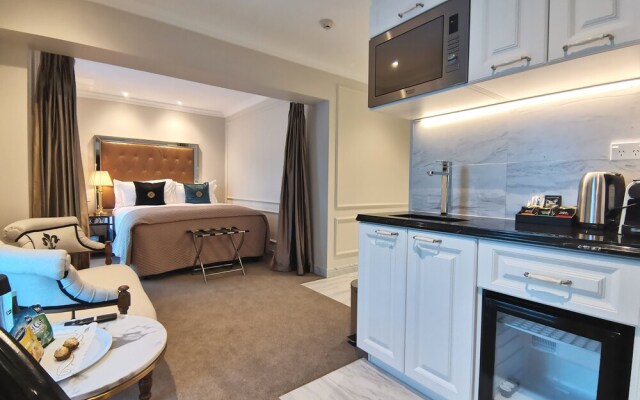 The Salisbury Luxury Class