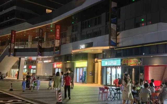 Summer Homestay (Haikou Longhu Light Year Chengxi High-speed Railway Station)