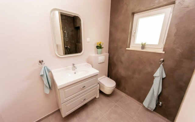 Apartment Darko 2 - 50 m from sea: A6 Sukosan, Zadar riviera