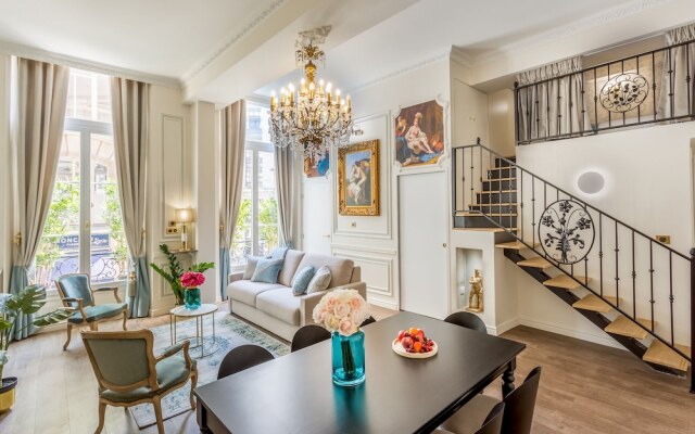 Luxury 3 Bedroom 2 Bathroom Palace Apartment - AC - Louvre