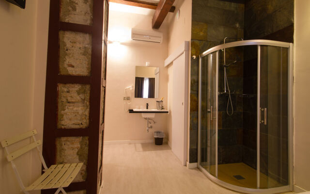 Suites Boutique Jardines del Montornés