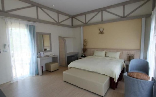 Dive Inn 633