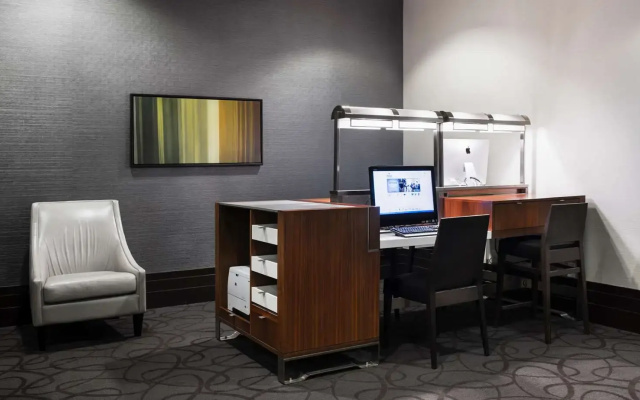Hilton Winnipeg Airport Suites