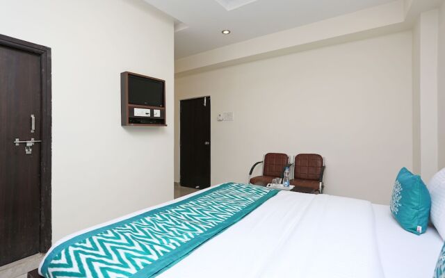 OYO 10188 Hotel DS Grand Inn
