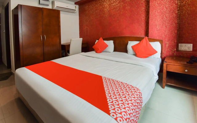 Flagship 76012 Hotel Grand Decor